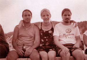 Tri mu??ketira, ops dva s damom!