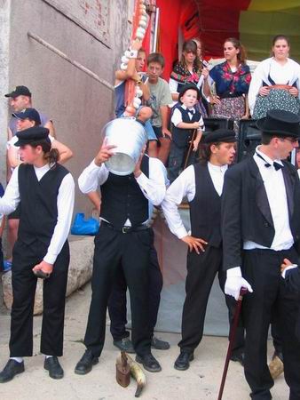 Treba i da se ne??to popije br.2